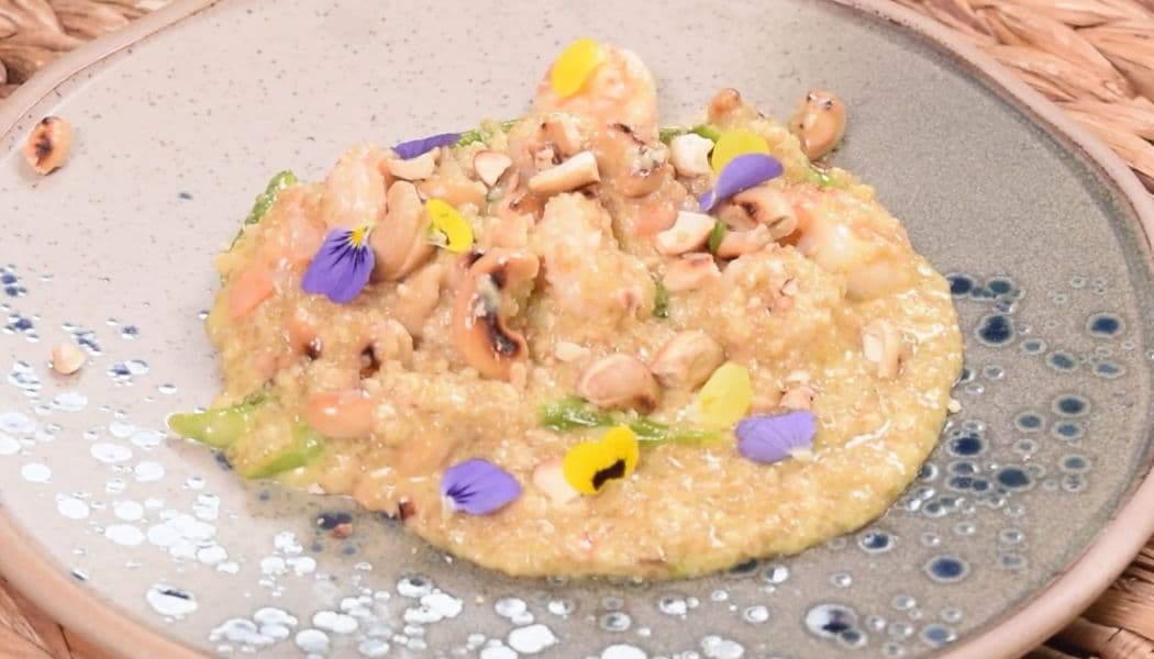 Quinotto cremoso con camarones y marañones