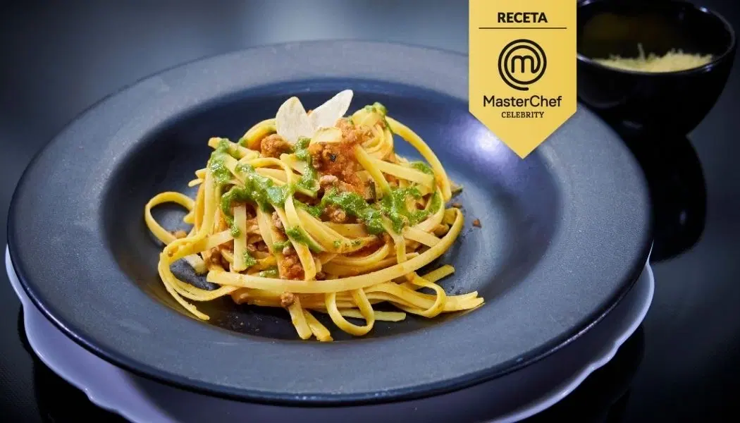 Receta tallarines con salsa de tres tomates.  
