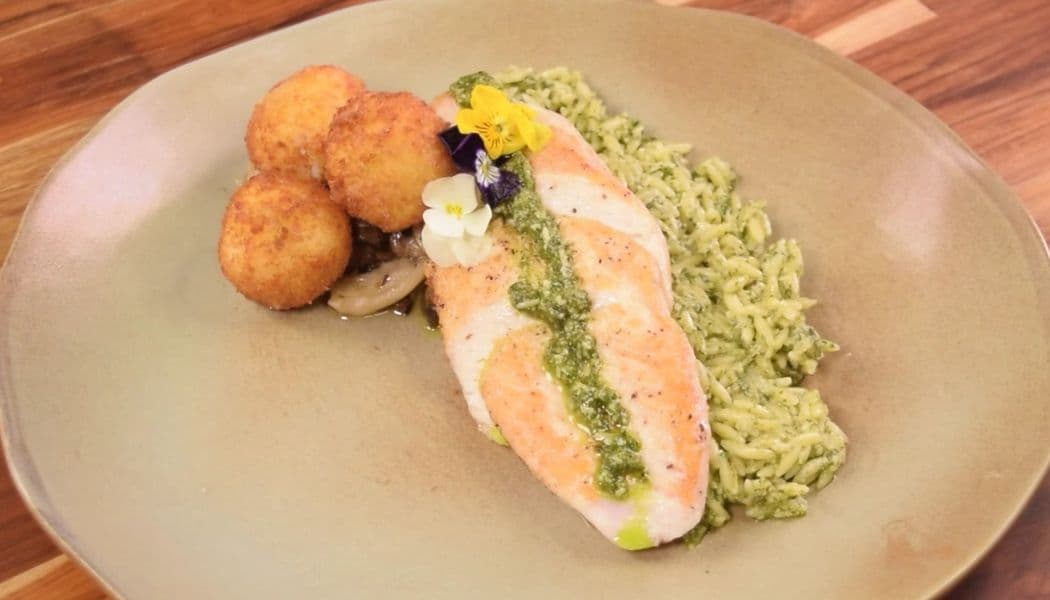 Suprema de pollo con risotto