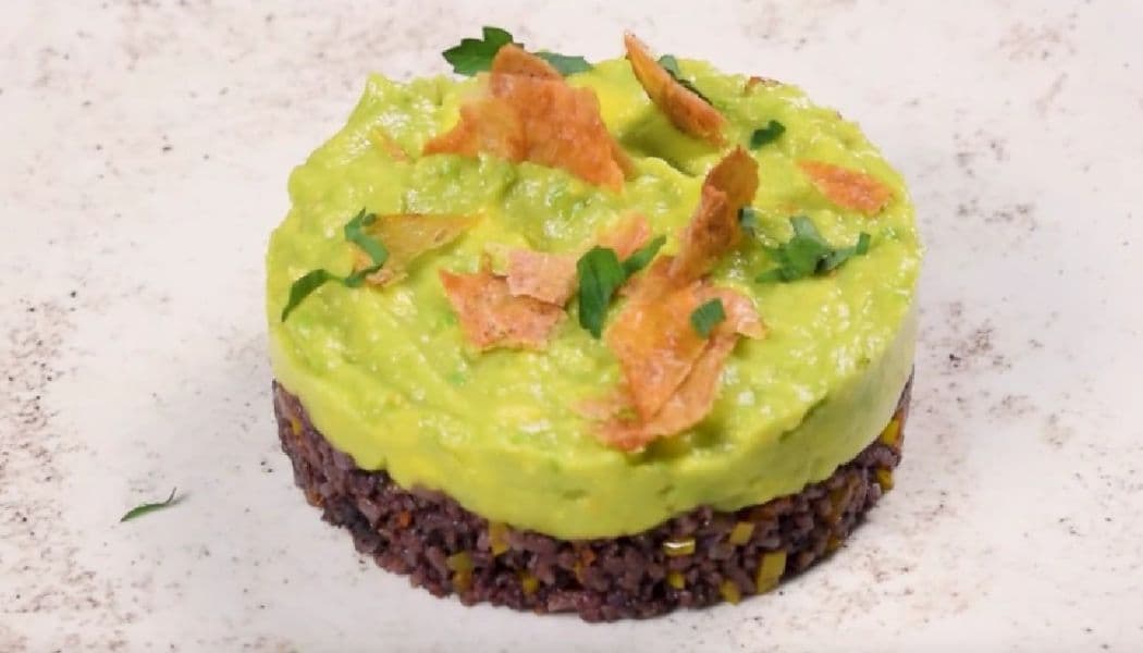 Receta de timbal de morcilla guacamole y chunchullo