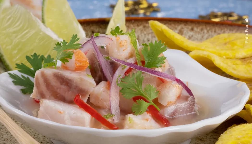 Receta pescado blanco en salsa de aguachile y aceite de chile aguachile de pescado