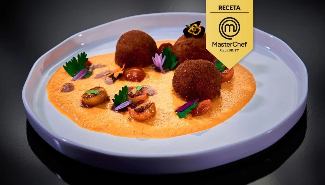 Receta croquetas de atún y salsa de pimentón. Receta croquetas de atún y salsa de pimentón.