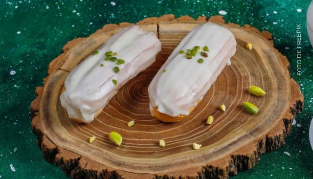 Receta eclair de matcha con crema de coco y lima image_alt