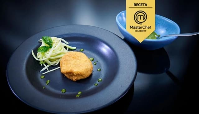 Receta hamburguesa de pollo con fideos de zucchini image_alt