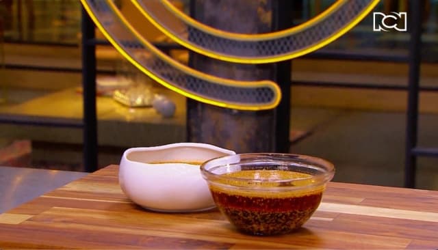 Salsa macha casera con chiles, maní y ajonjolí image_alt