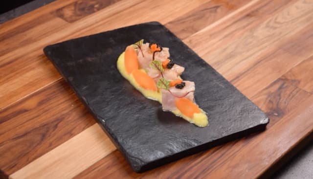 Sea bass sellado en salsa de champagne image_alt