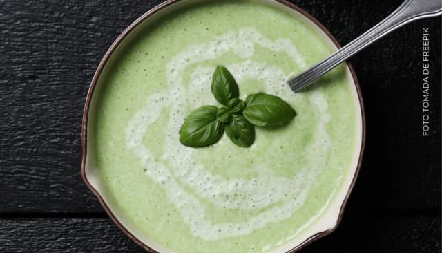 Receta sopa fría de pepino y yogurt image_alt